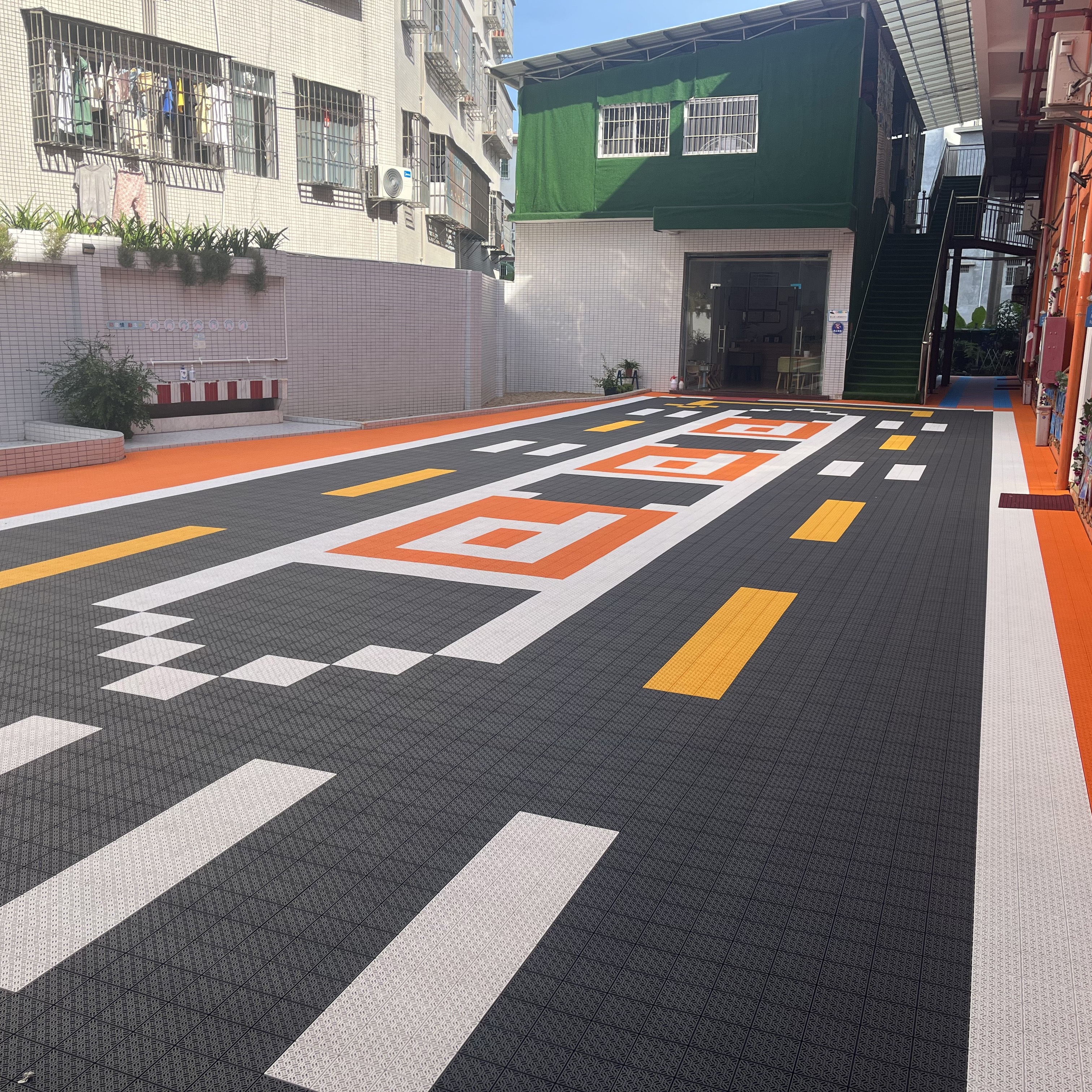 OEM Customized Indoor/Outdoor  - огляд і ціна Outdoor Sport Court Flooring
